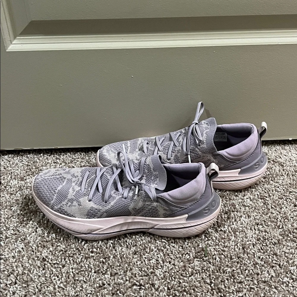 Sorel athletic shoes Purple 9.5